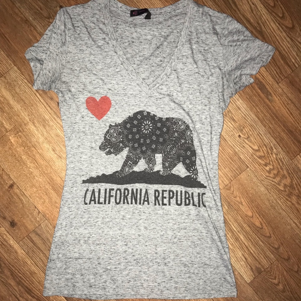 Graphic tee
